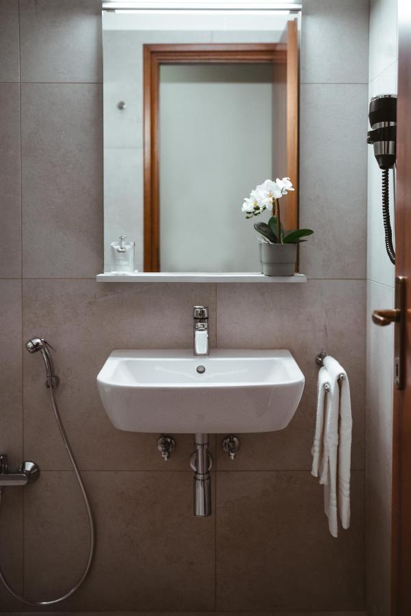 Albergo Commercio Пальманова Экстерьер фото