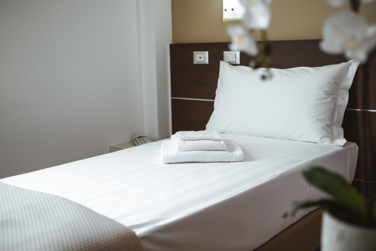 Albergo Commercio Пальманова Экстерьер фото